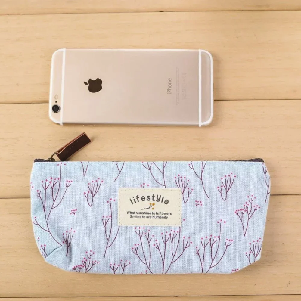 White Countryside Flower Pencil/Glasses Case Makeup Bag NWT
